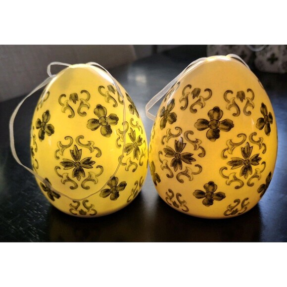 Valerie Parr Hill Blue & White 2 Timed Illumination 3.5" Damask Porcelain Eggs - Picture 5 of 7